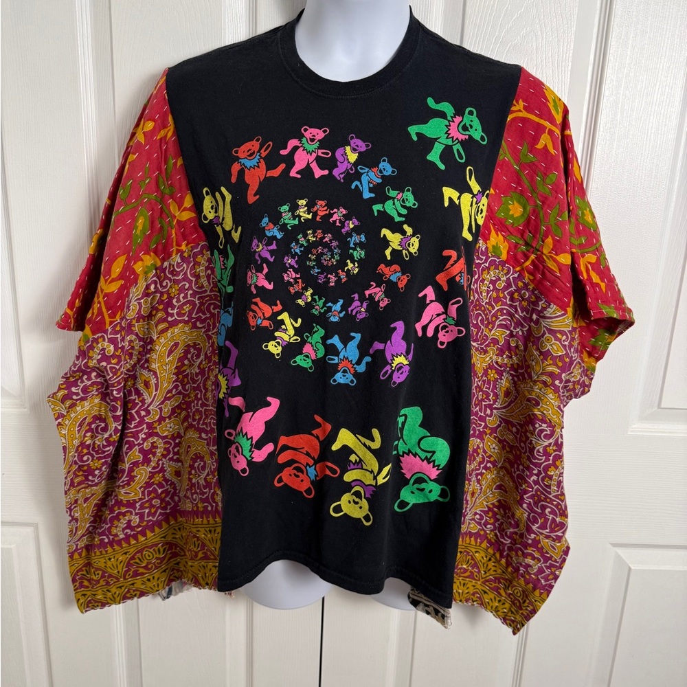 Grateful Dead T-shirt upcycled with Kantha Sleeves. Bohemian hippie style.